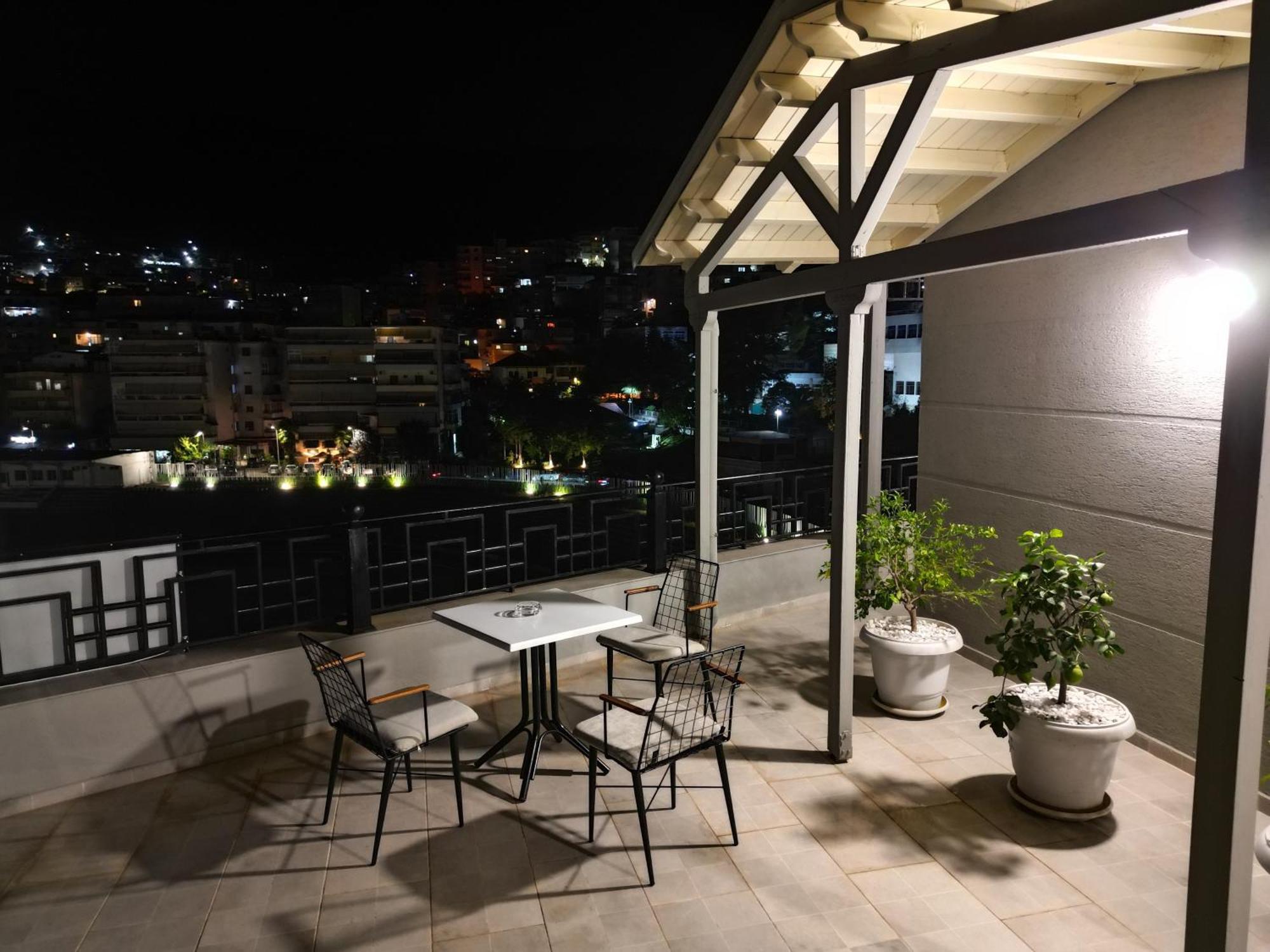 Rs Skendo Apartments Gjirokaster Bagian luar foto