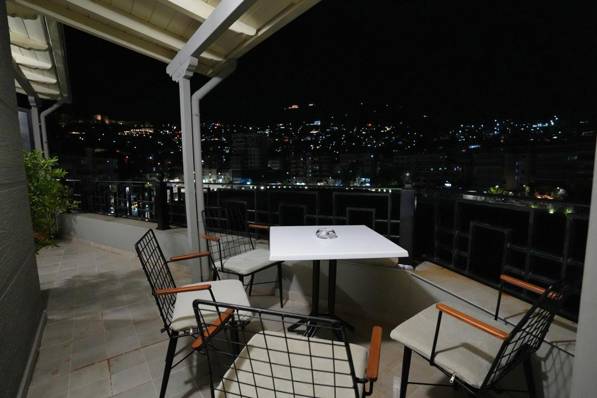 Rs Skendo Apartments Gjirokaster Bagian luar foto